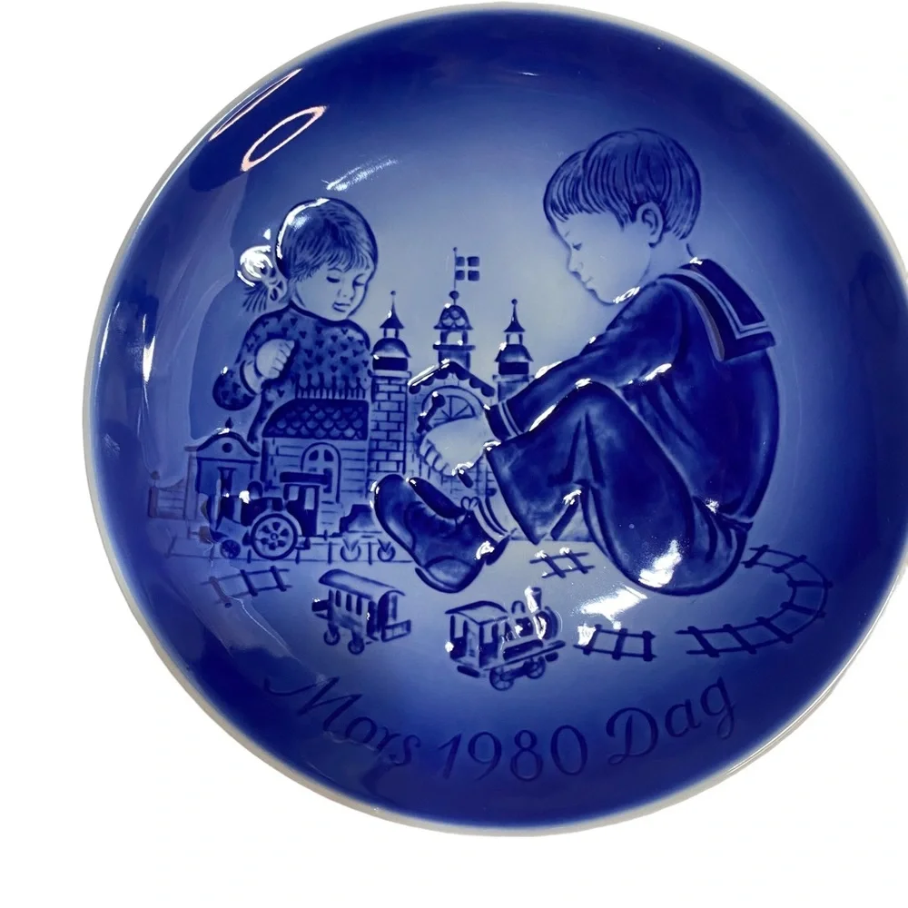 DESIREE DENMARK Decorative Christmas Plate 1980 Old Copenhagen Blue
